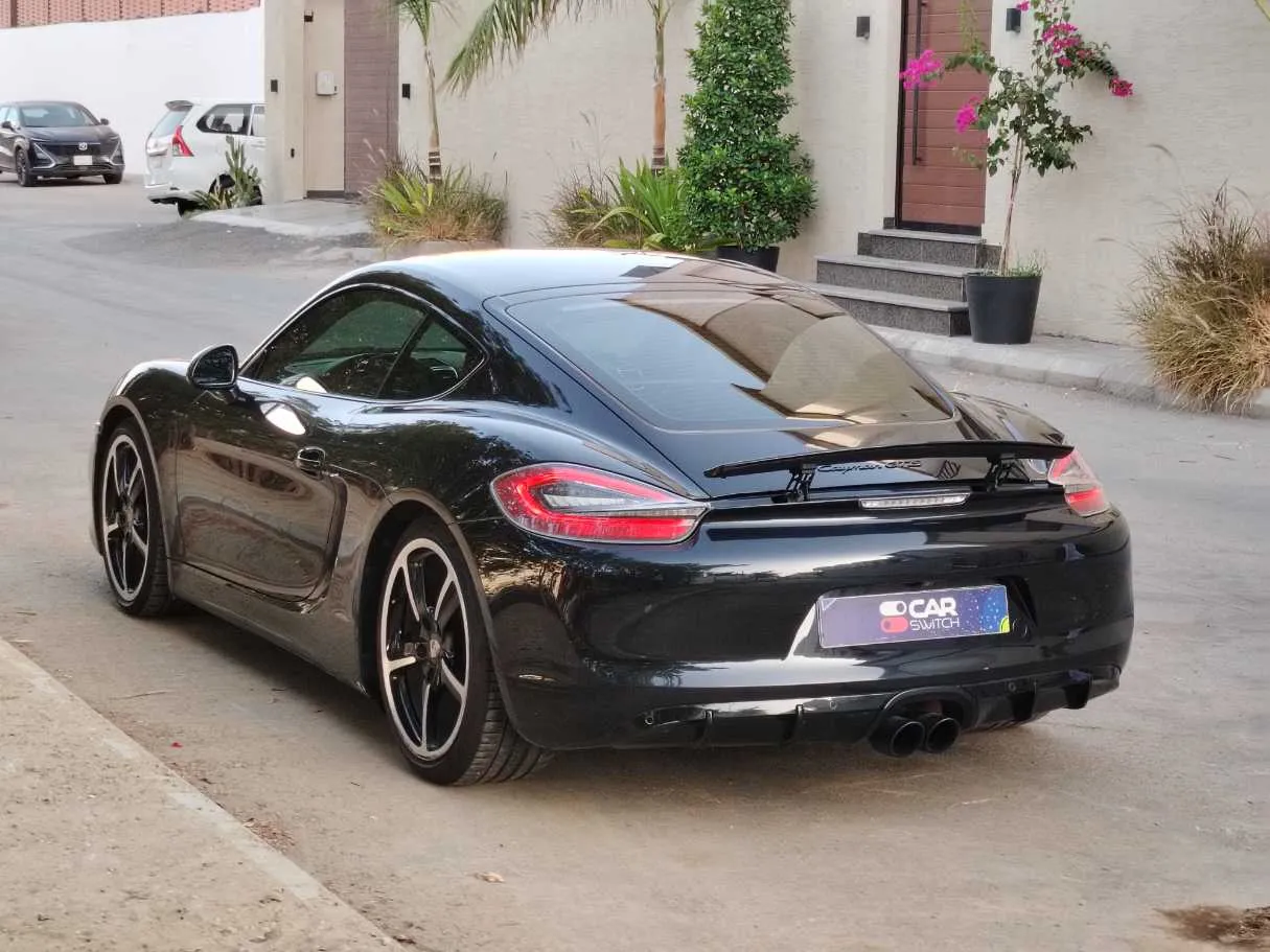 Car image 7