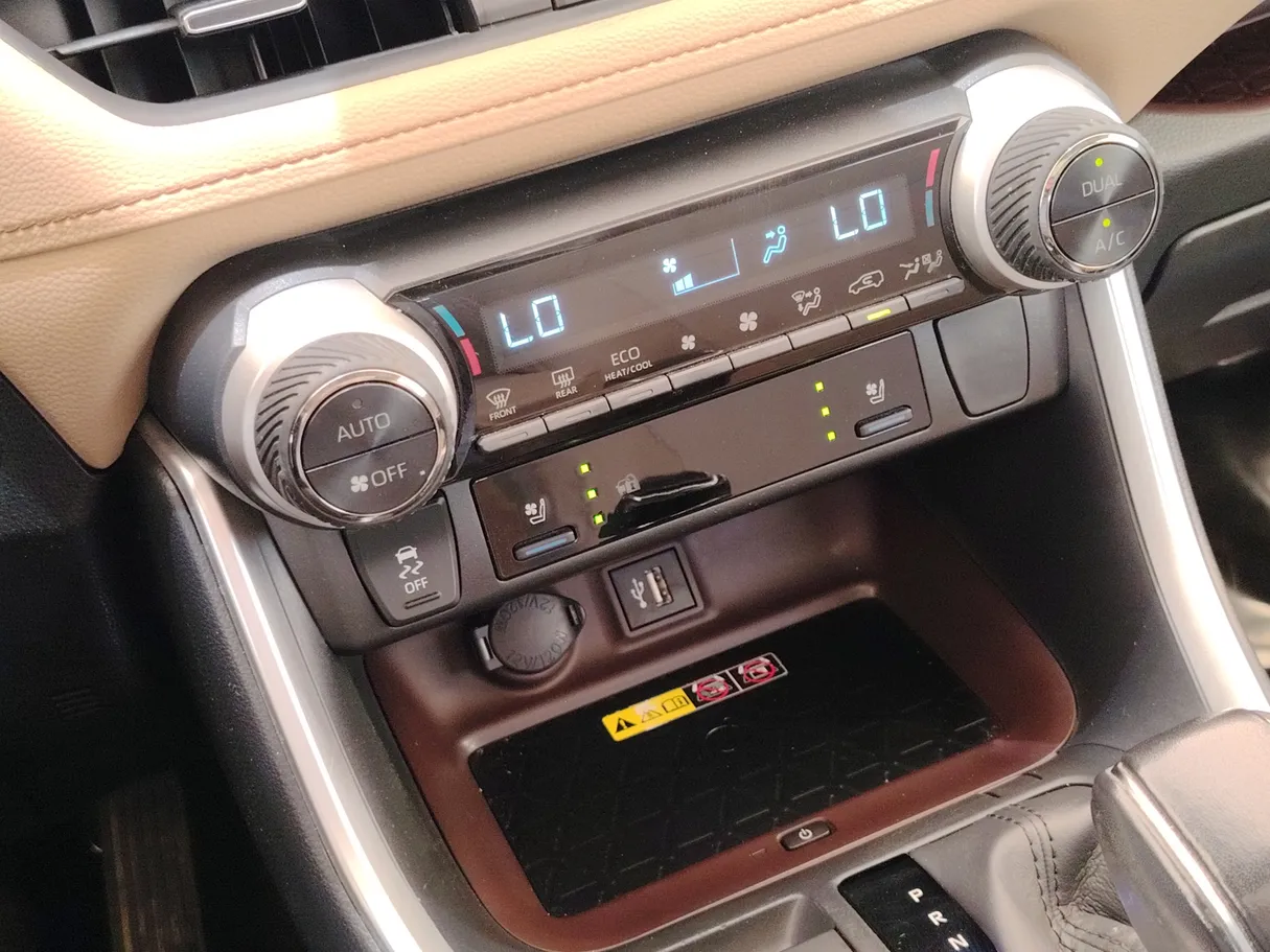 Car image 22