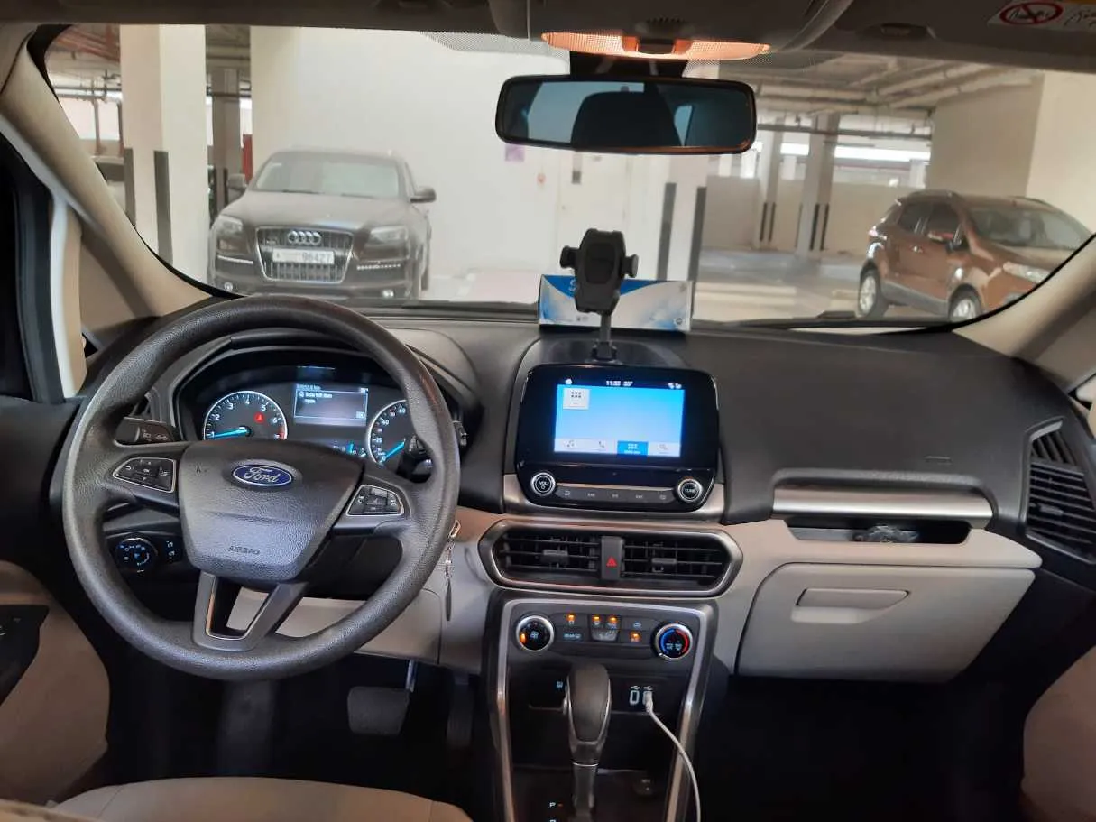 Car image 13