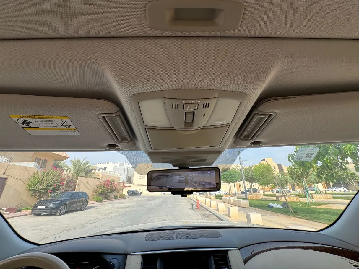 Car image 23
