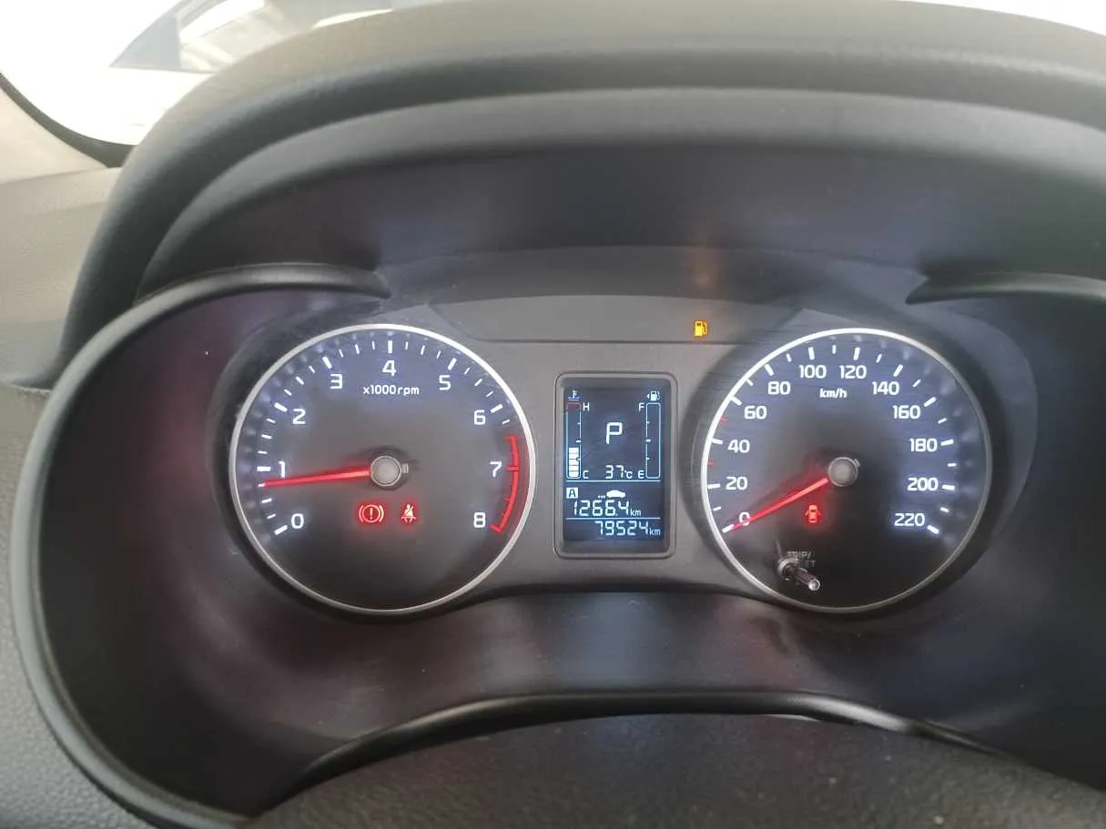 Car image 13