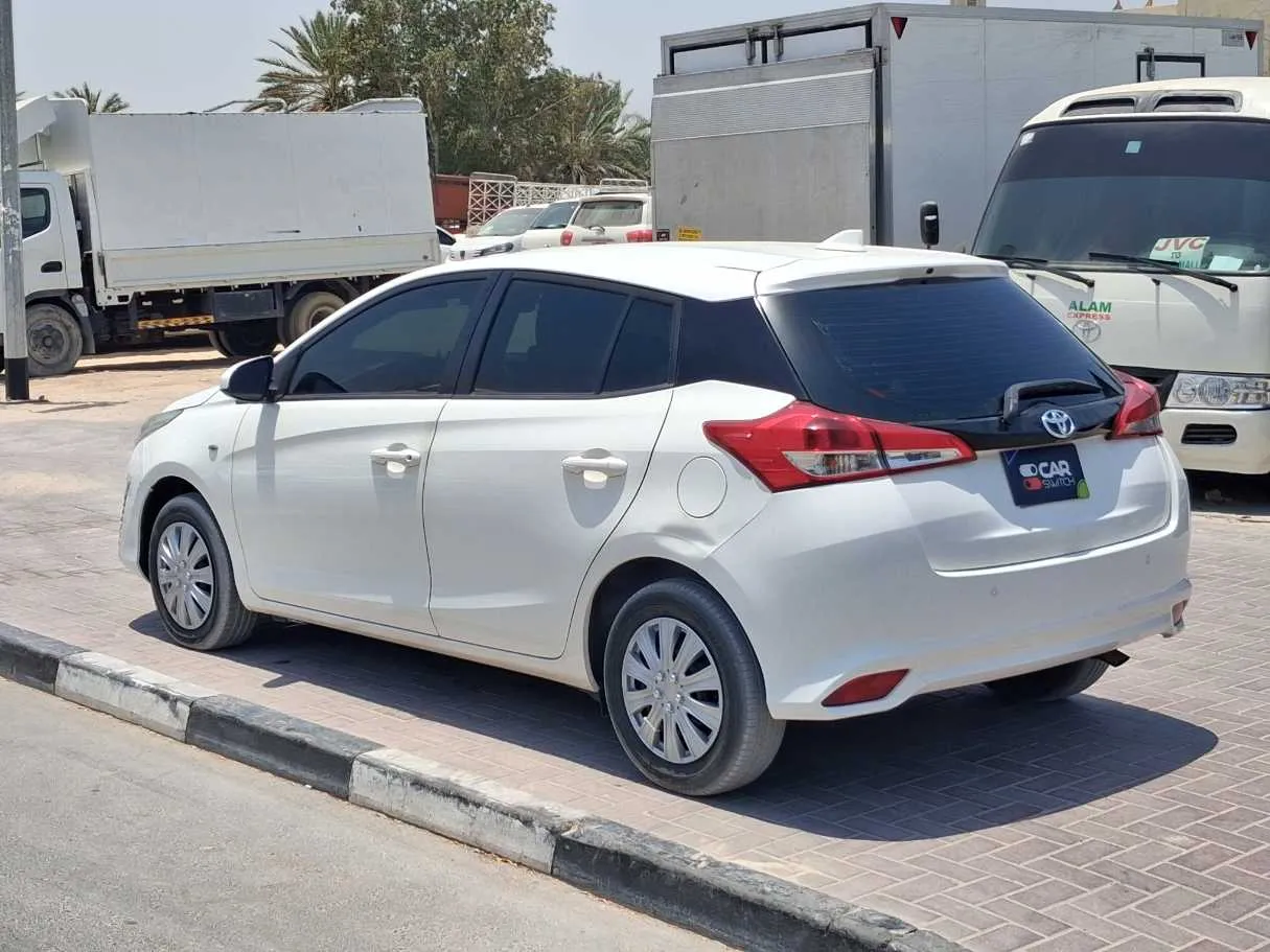 Car image 7