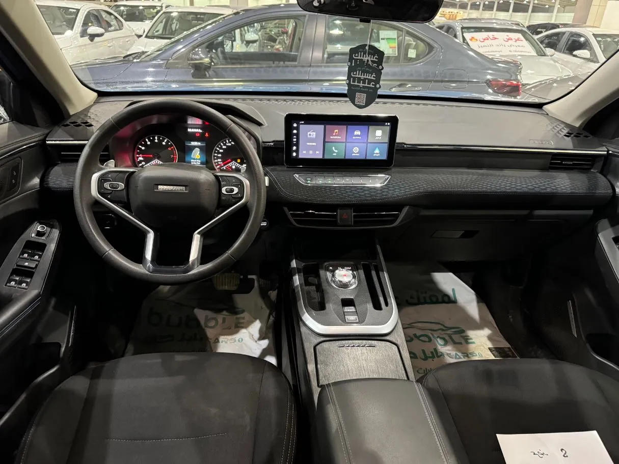 Car image 8