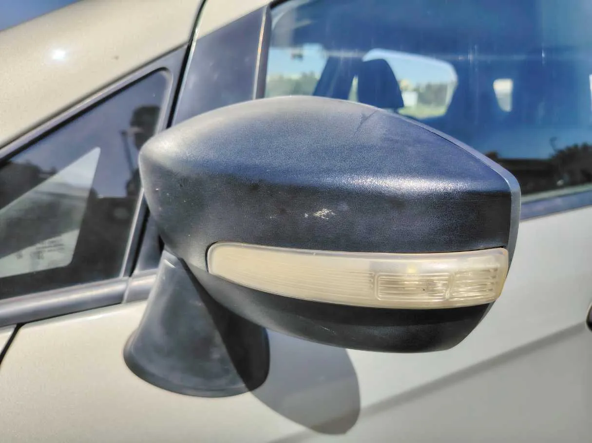 Car image 24