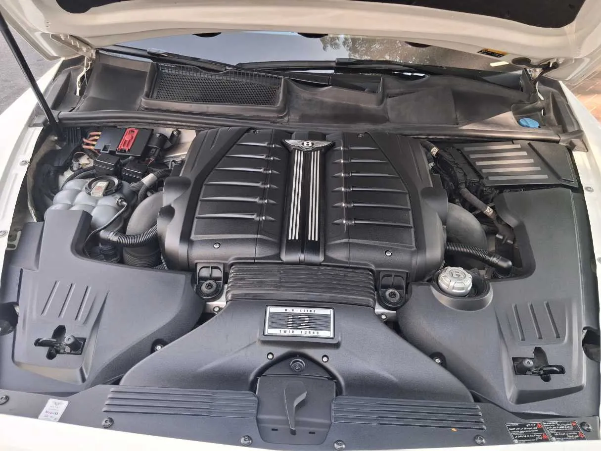 Car image 25