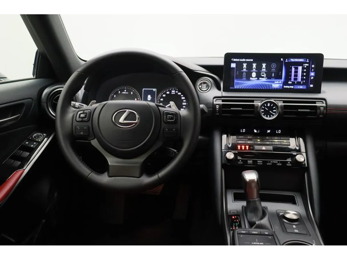 Car image 15