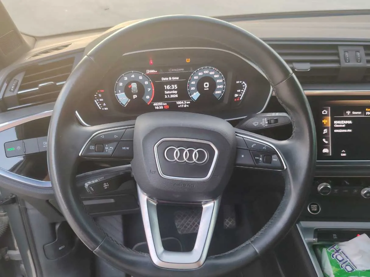 Car image 23