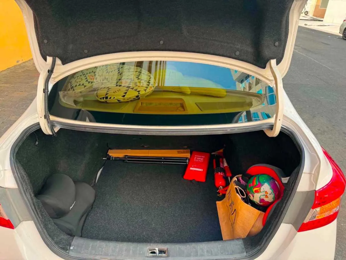 Car image 38