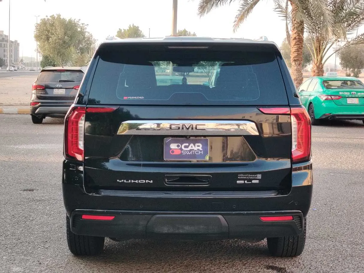 Car image 6