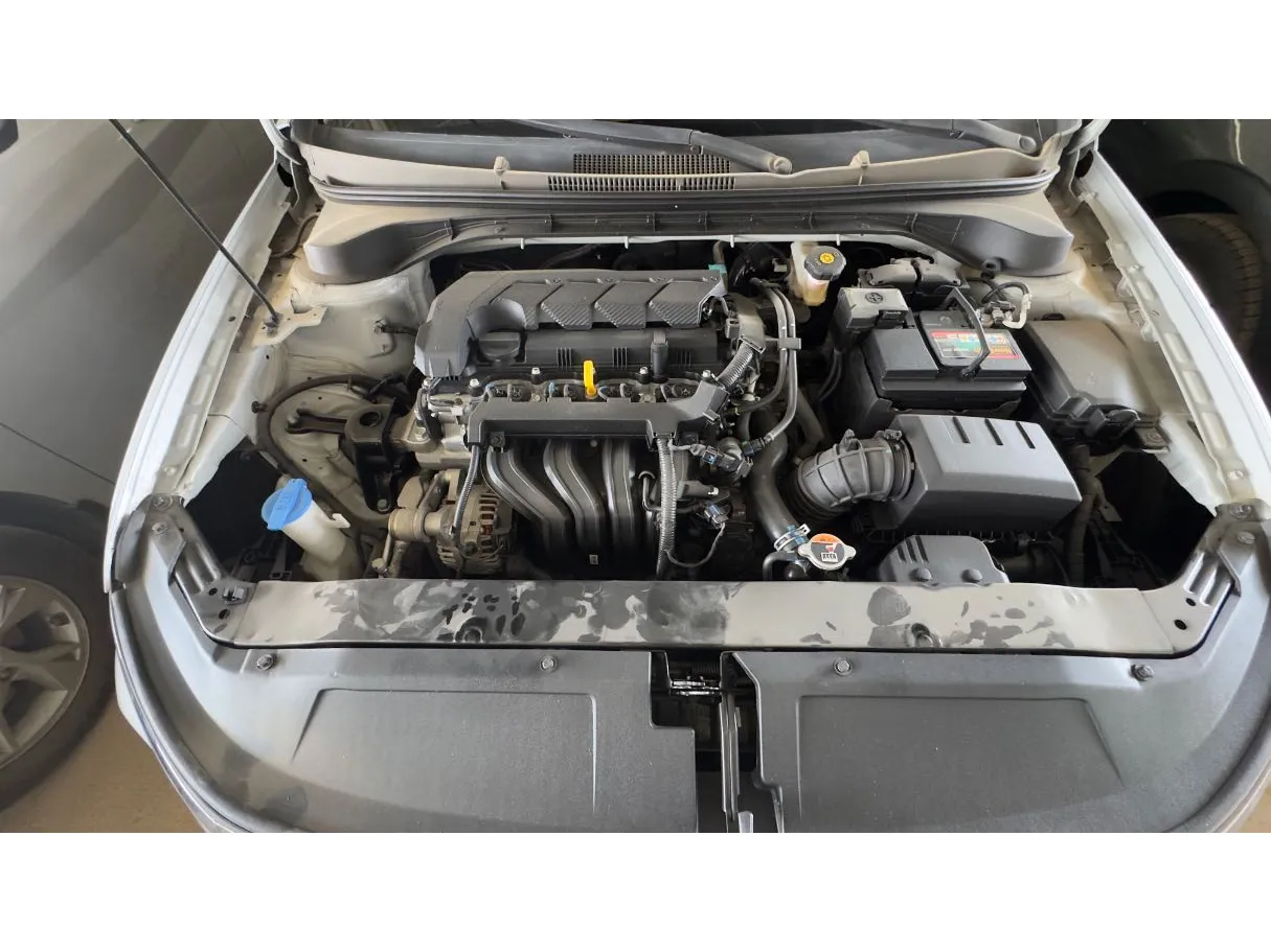 Car image 17