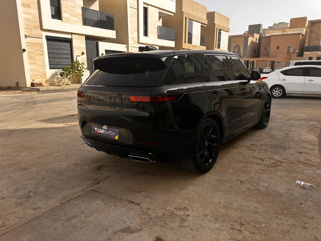 Car image 5