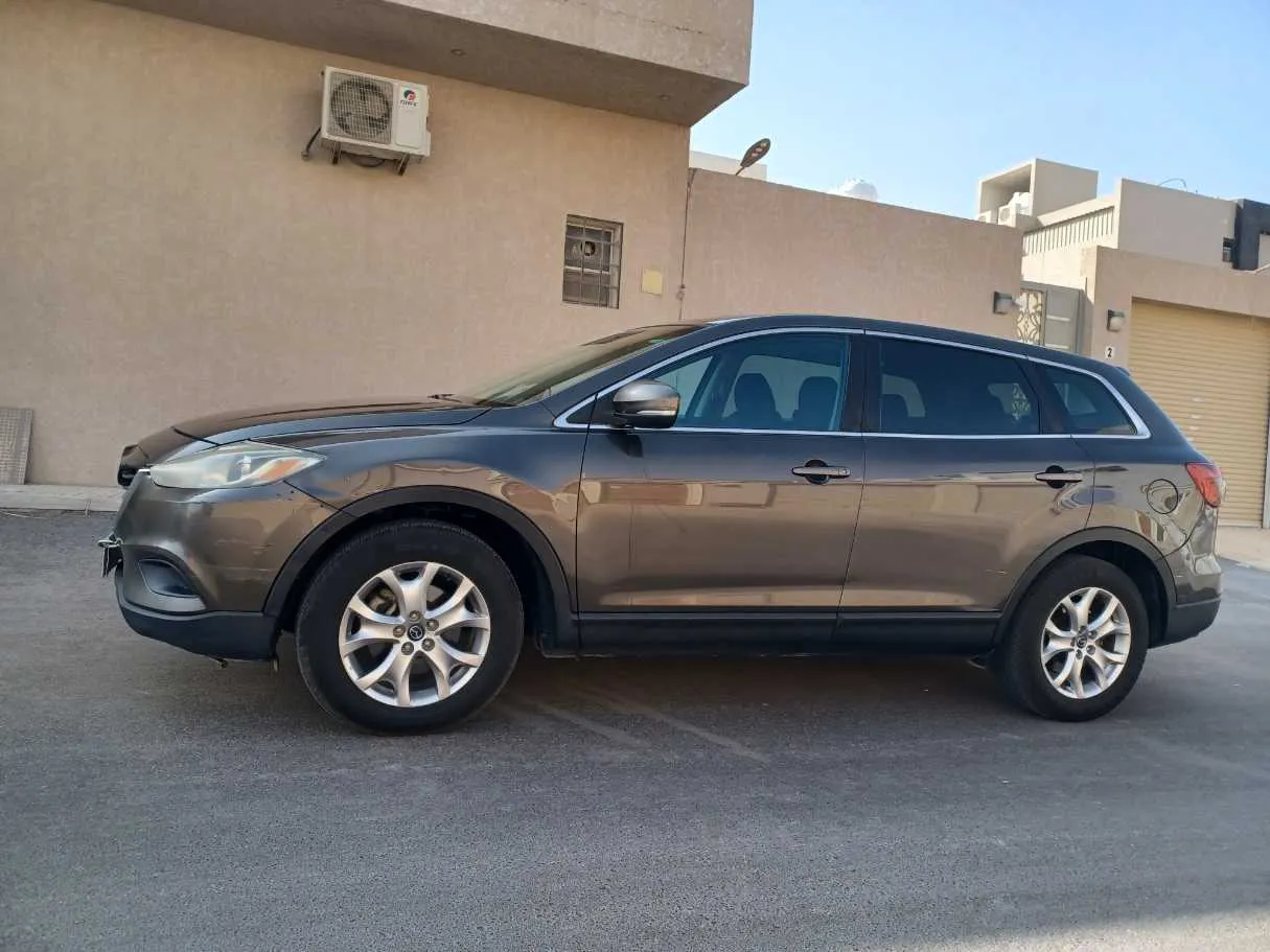 Car image 8