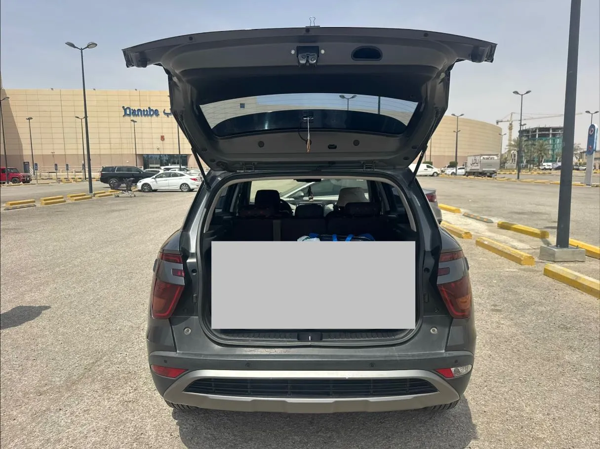 Car image 19