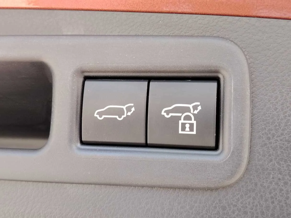Car image 29