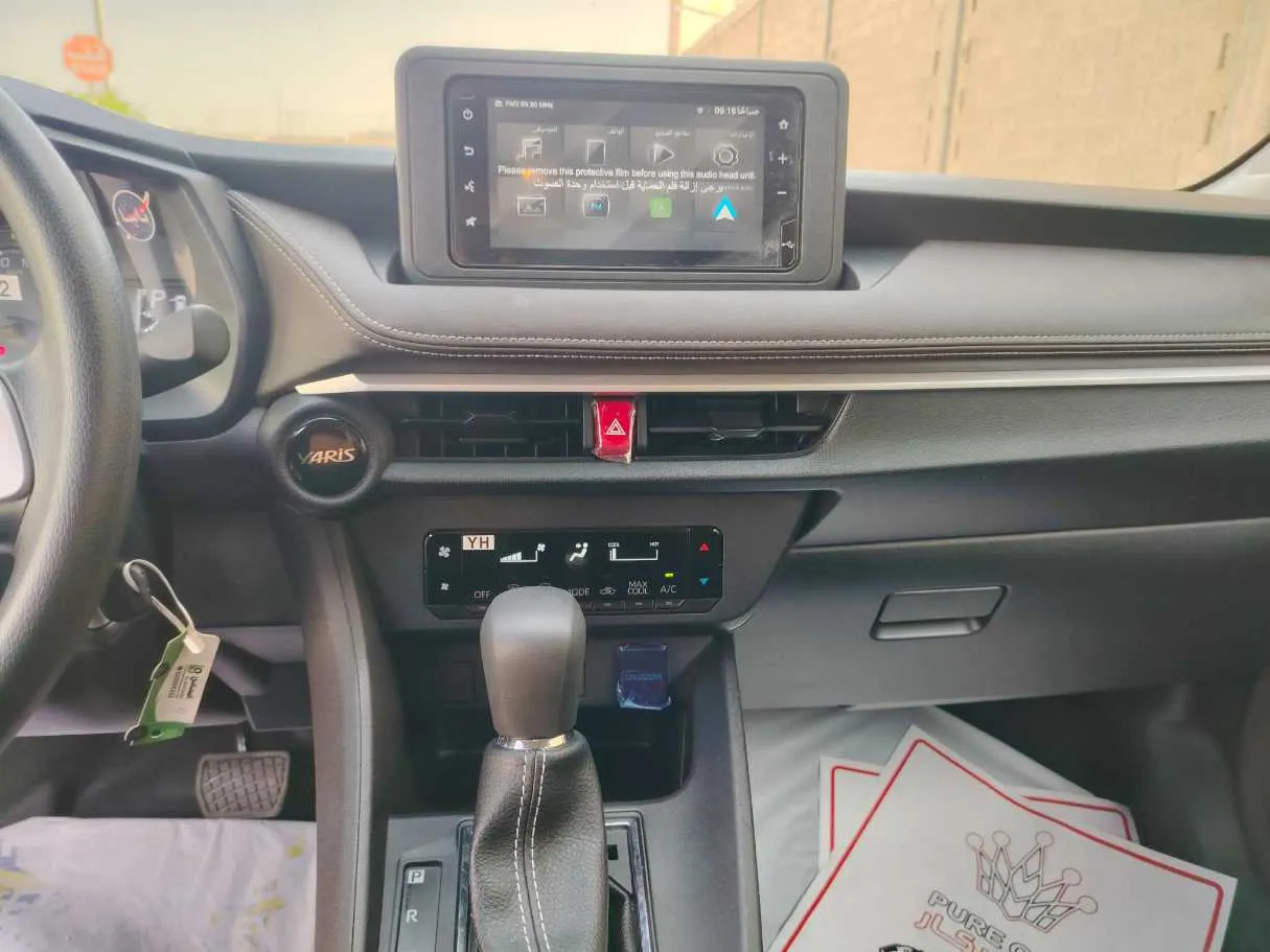 Car image 25