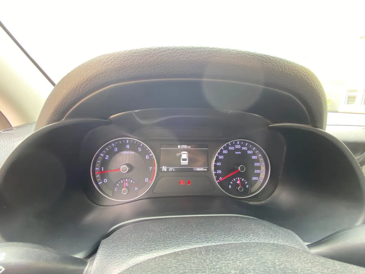 Car image 20
