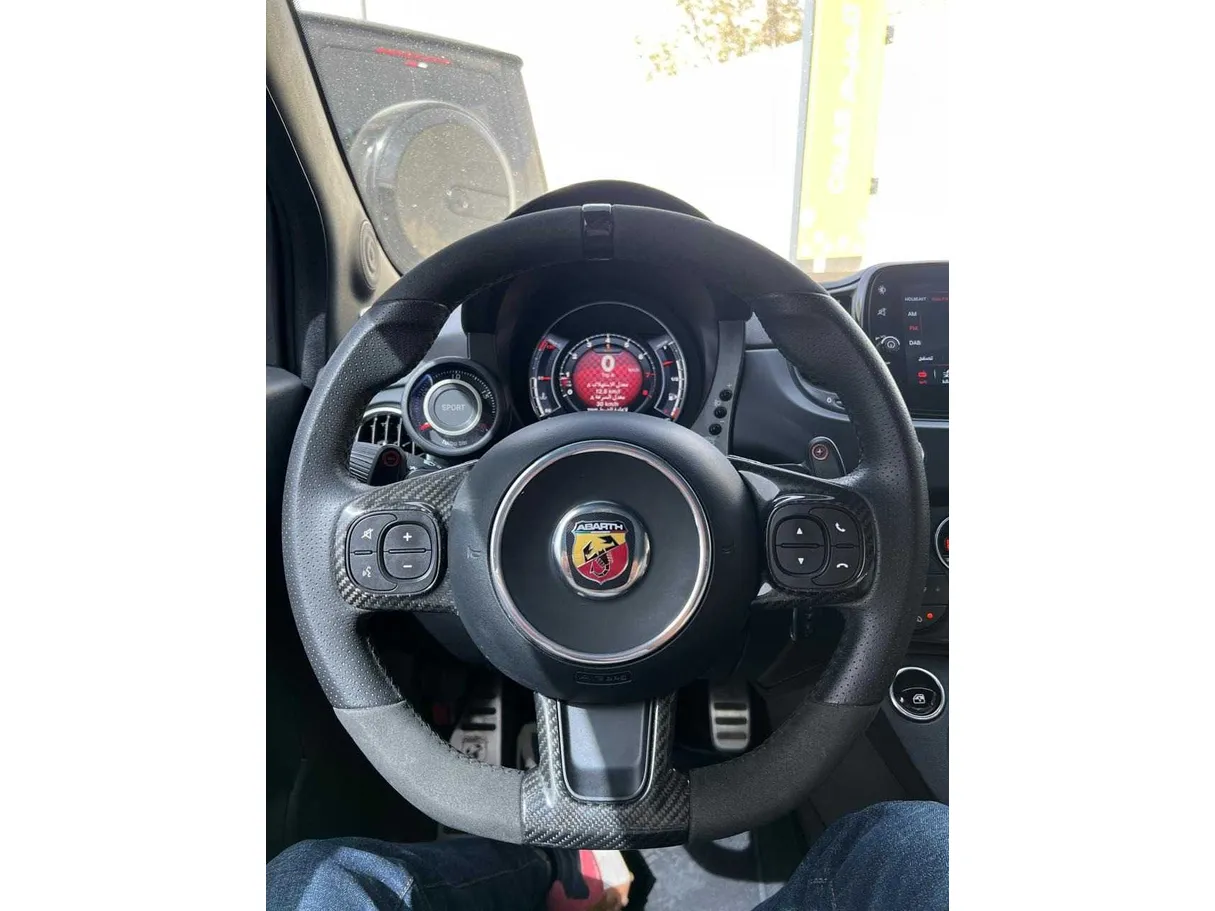 Car image 22