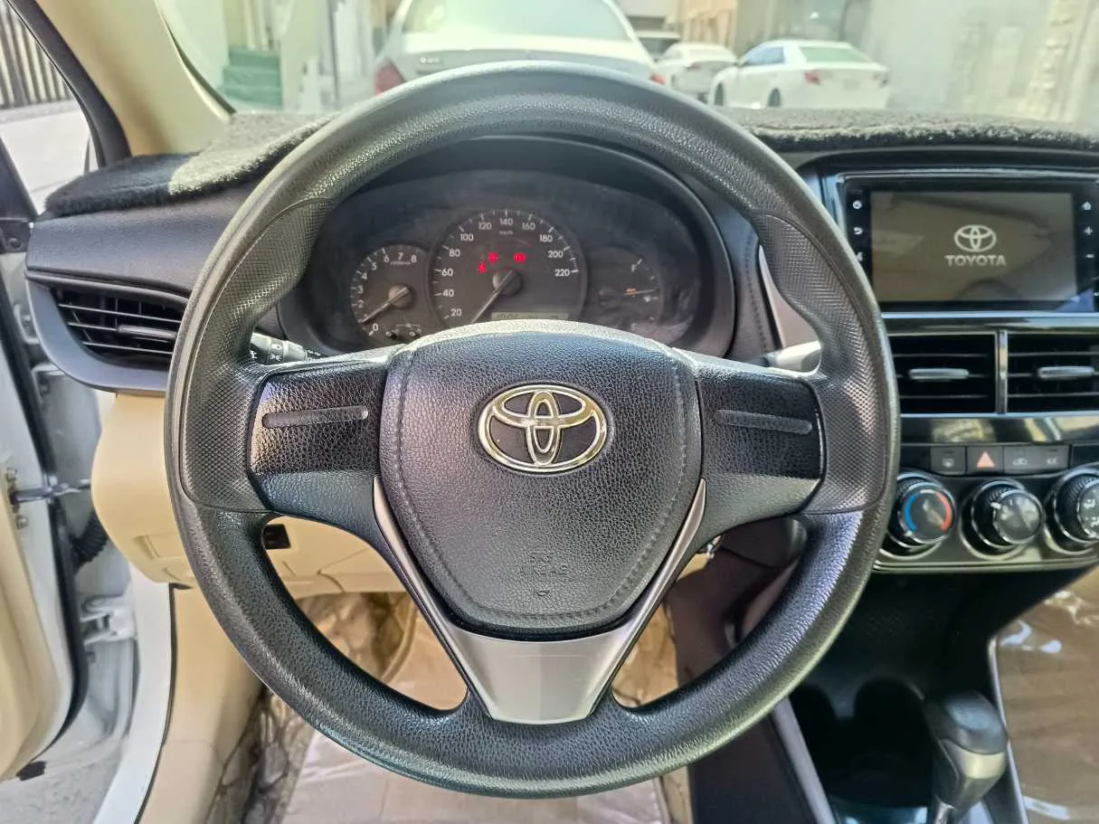 Car image 22