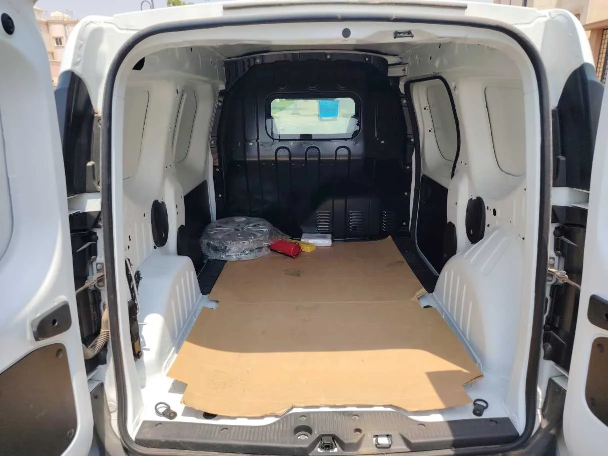 Car image 22