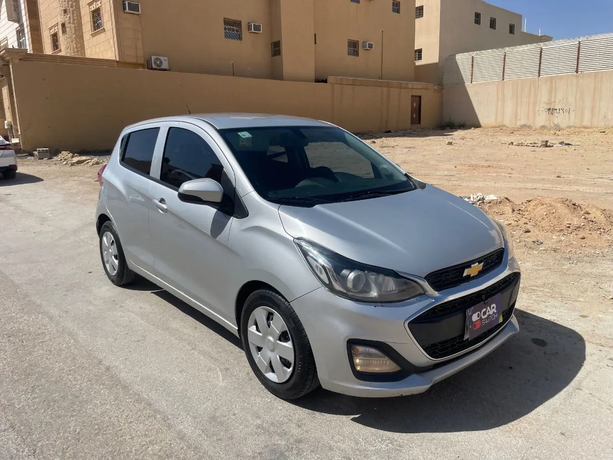 Car image 3