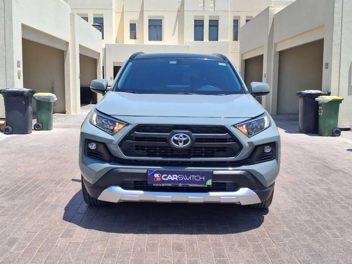 Car image 2