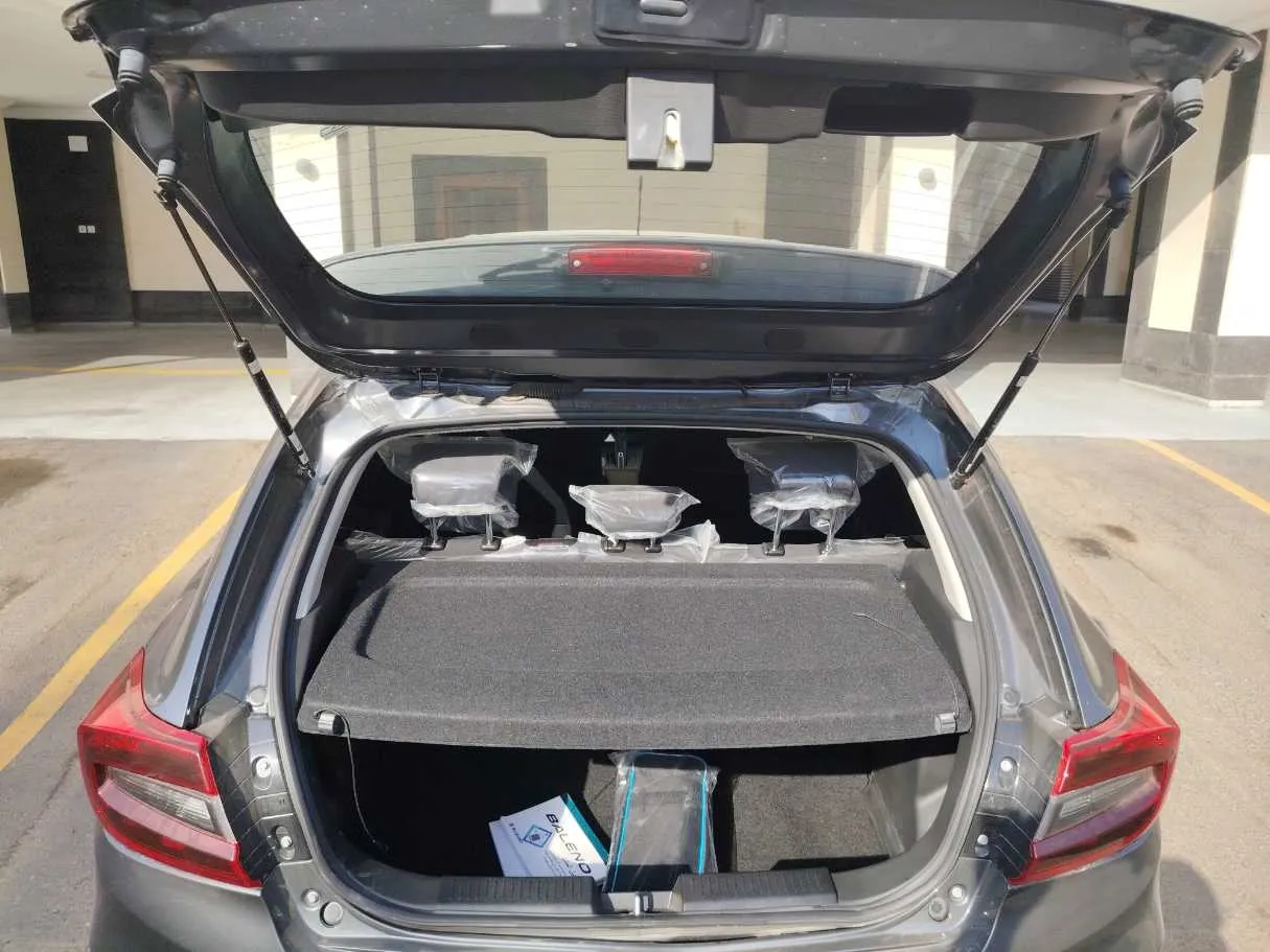 Car image 29