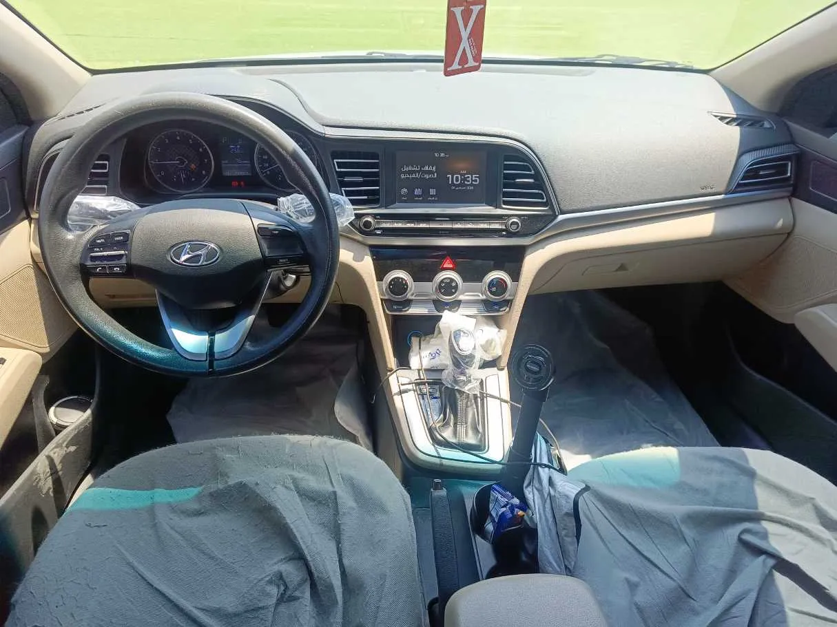 Car image 17
