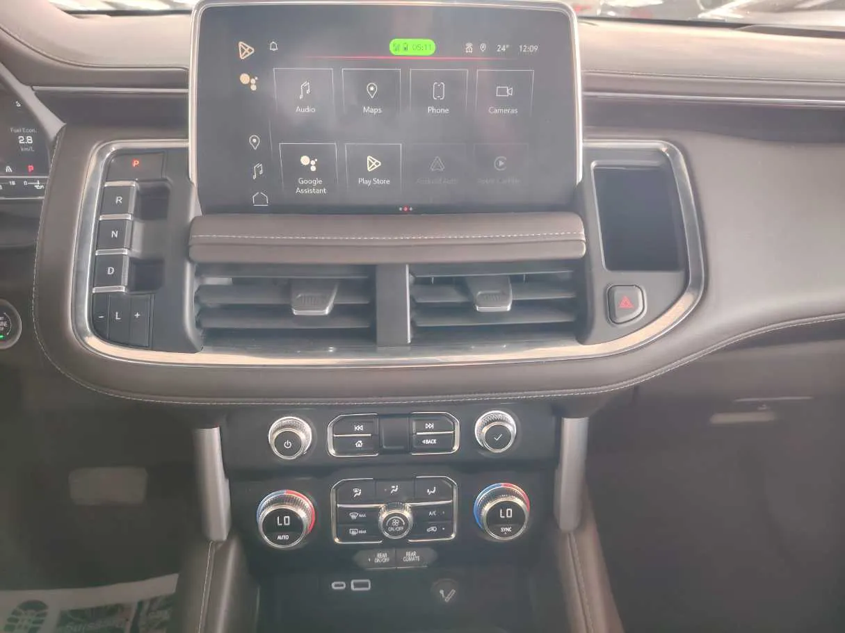 Car image 24