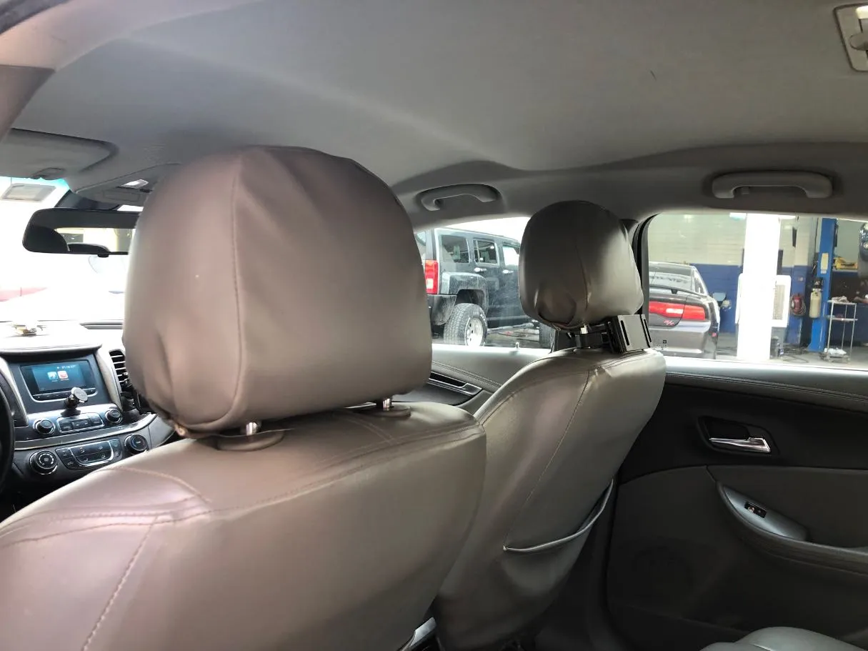 Car image 13