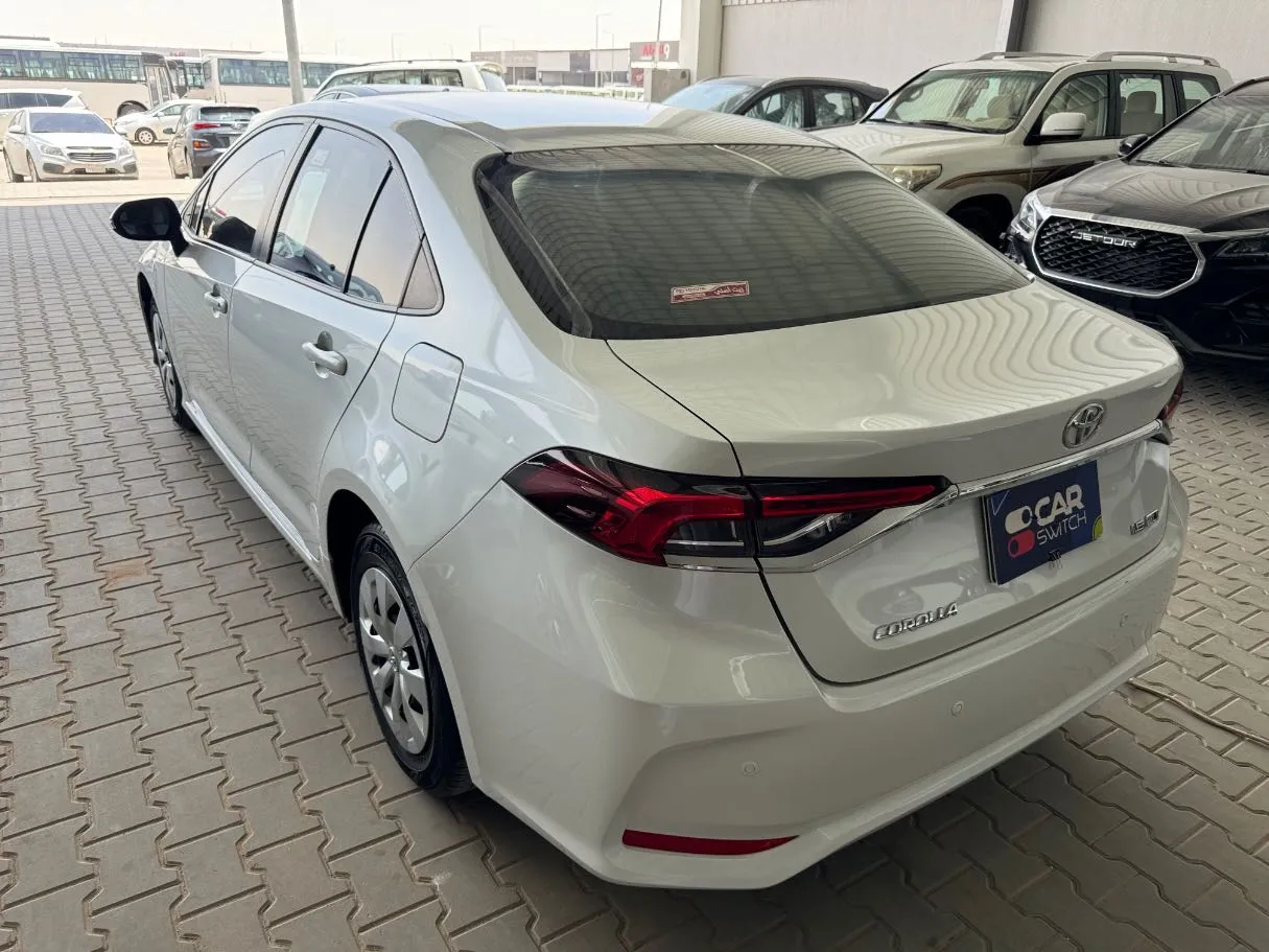 Car image 5