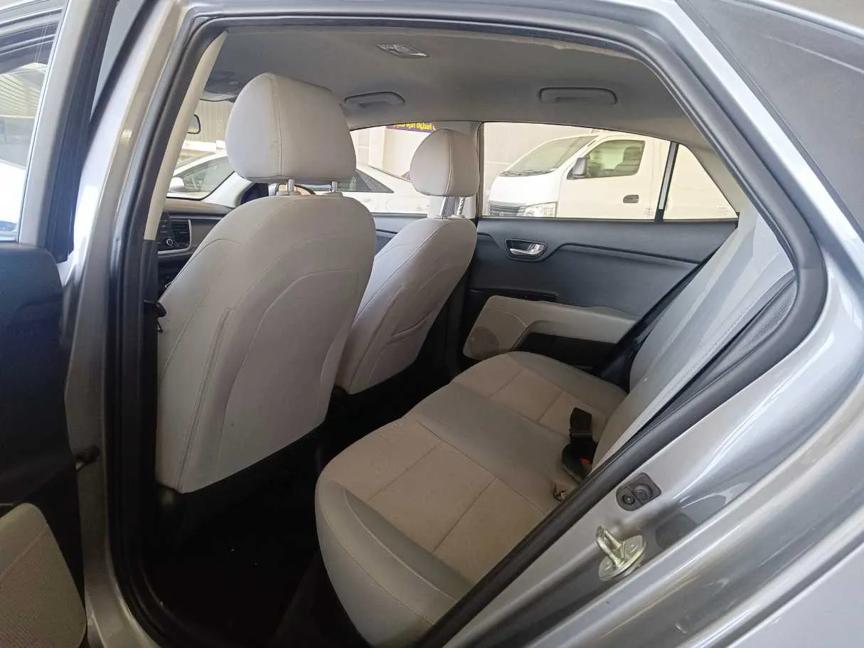 Car image 20