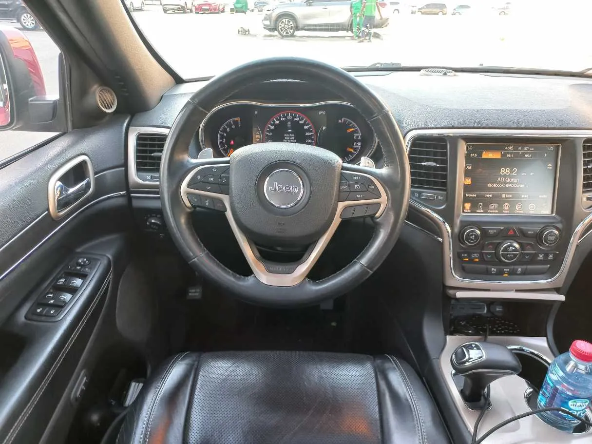 Car image 17