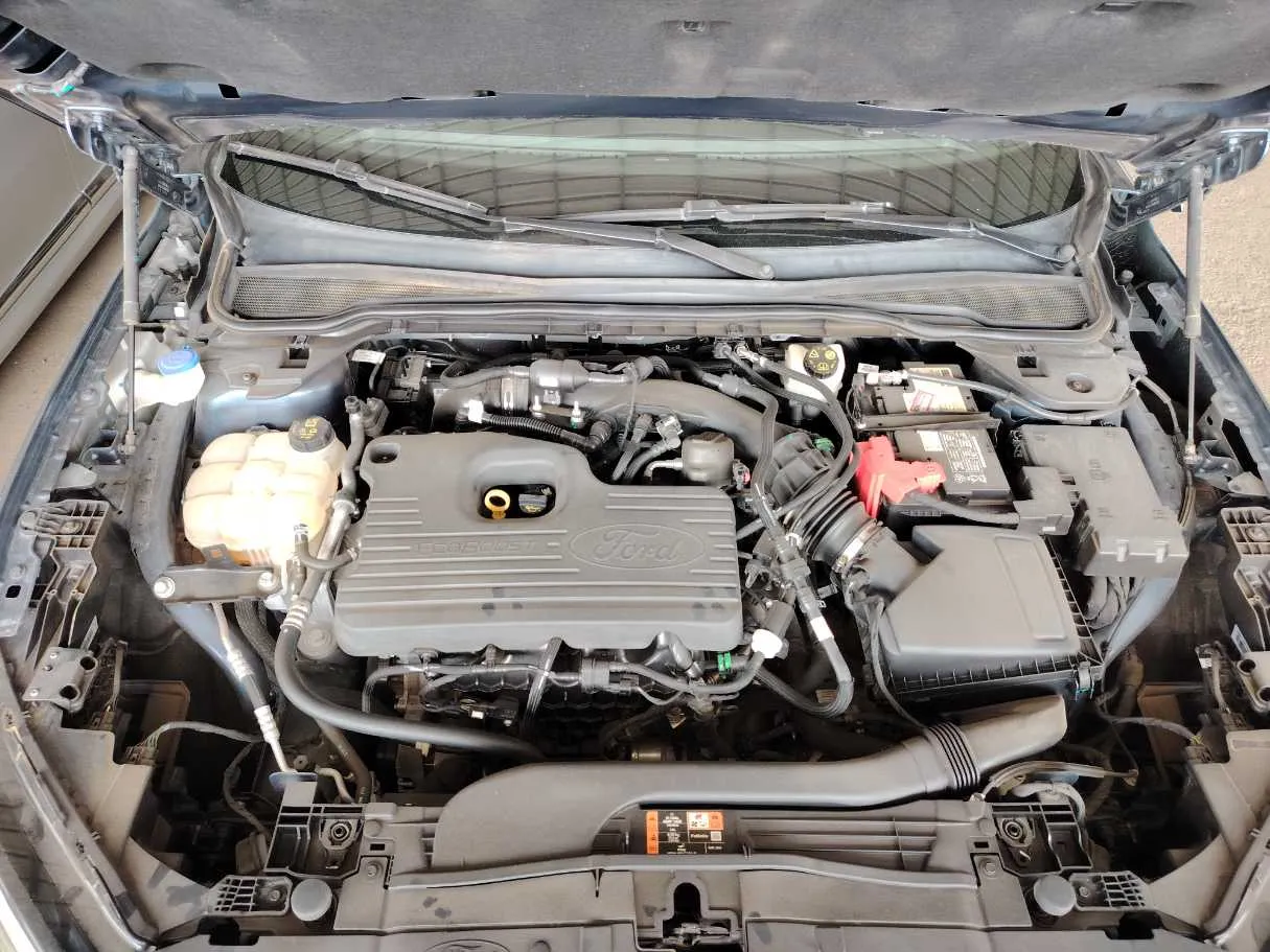 Car image 30