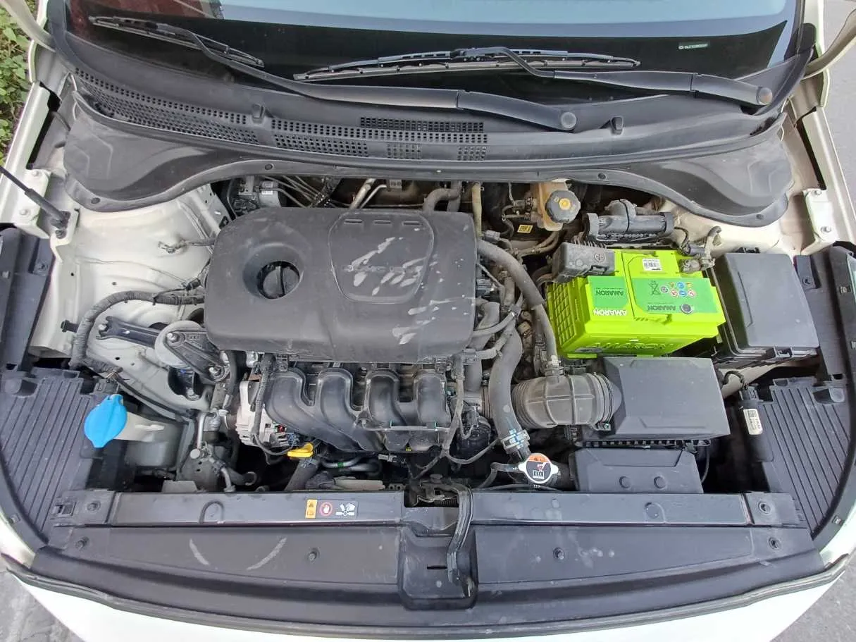 Car image 21