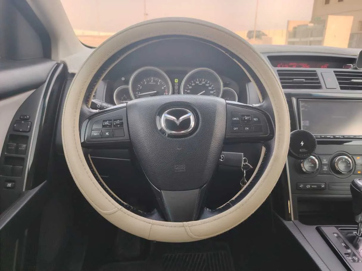 Car image 21