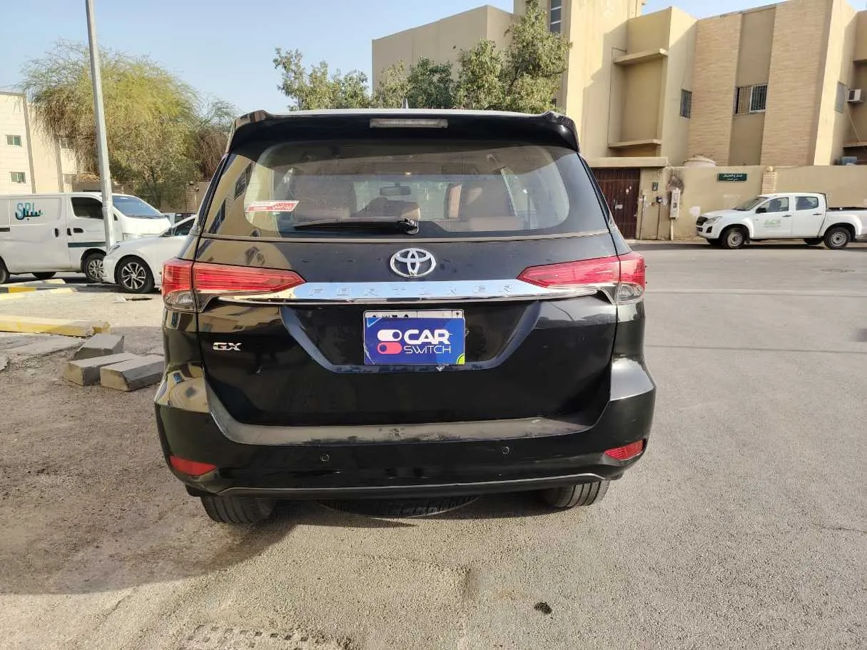 Car image 6