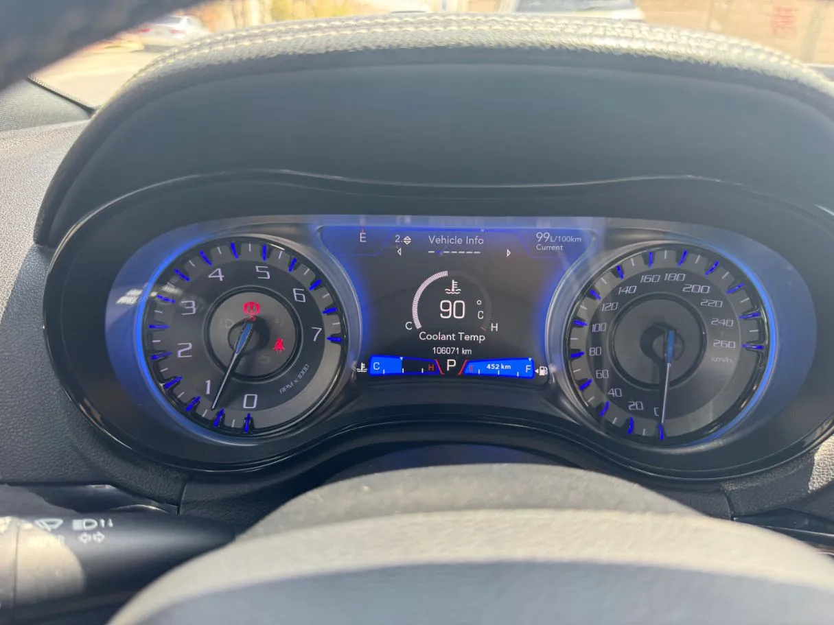 Car image 17
