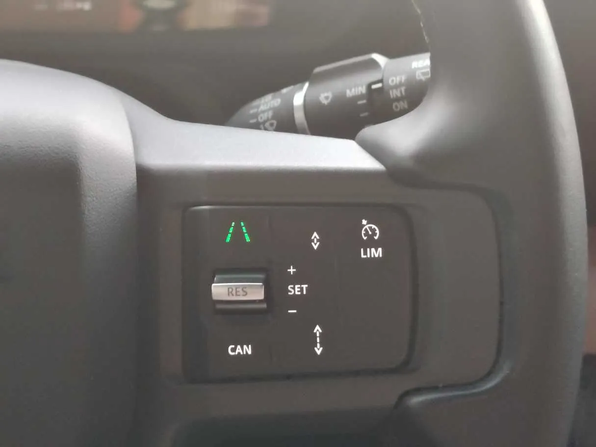 Car image 27