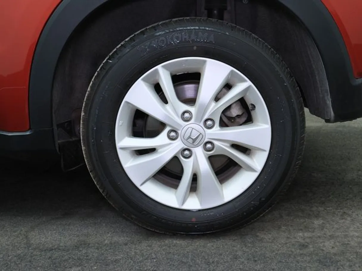 Car image 7