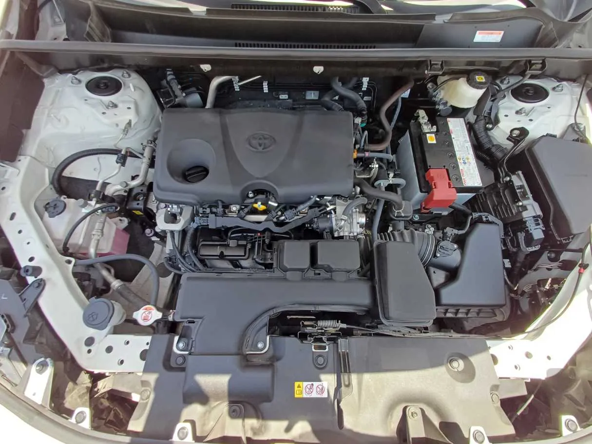 Car image 21