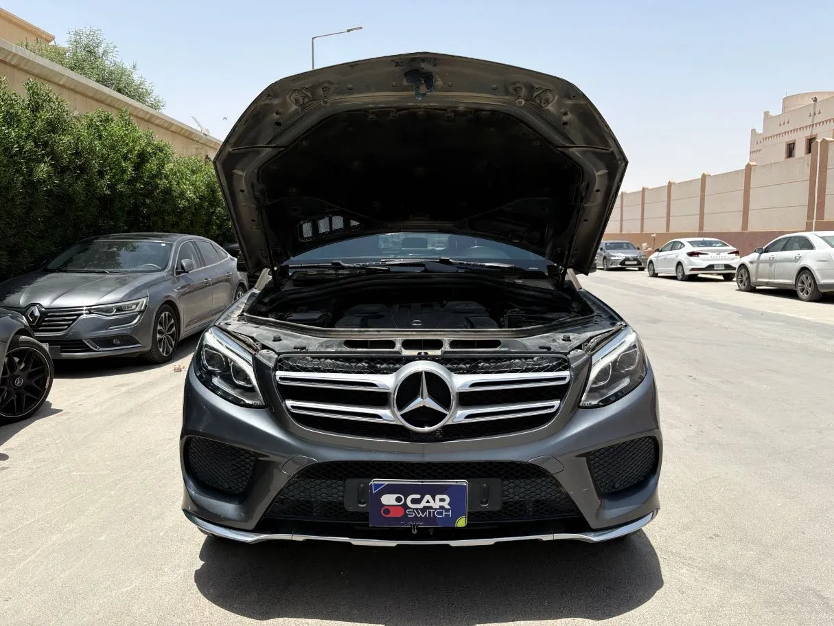 Car image 30