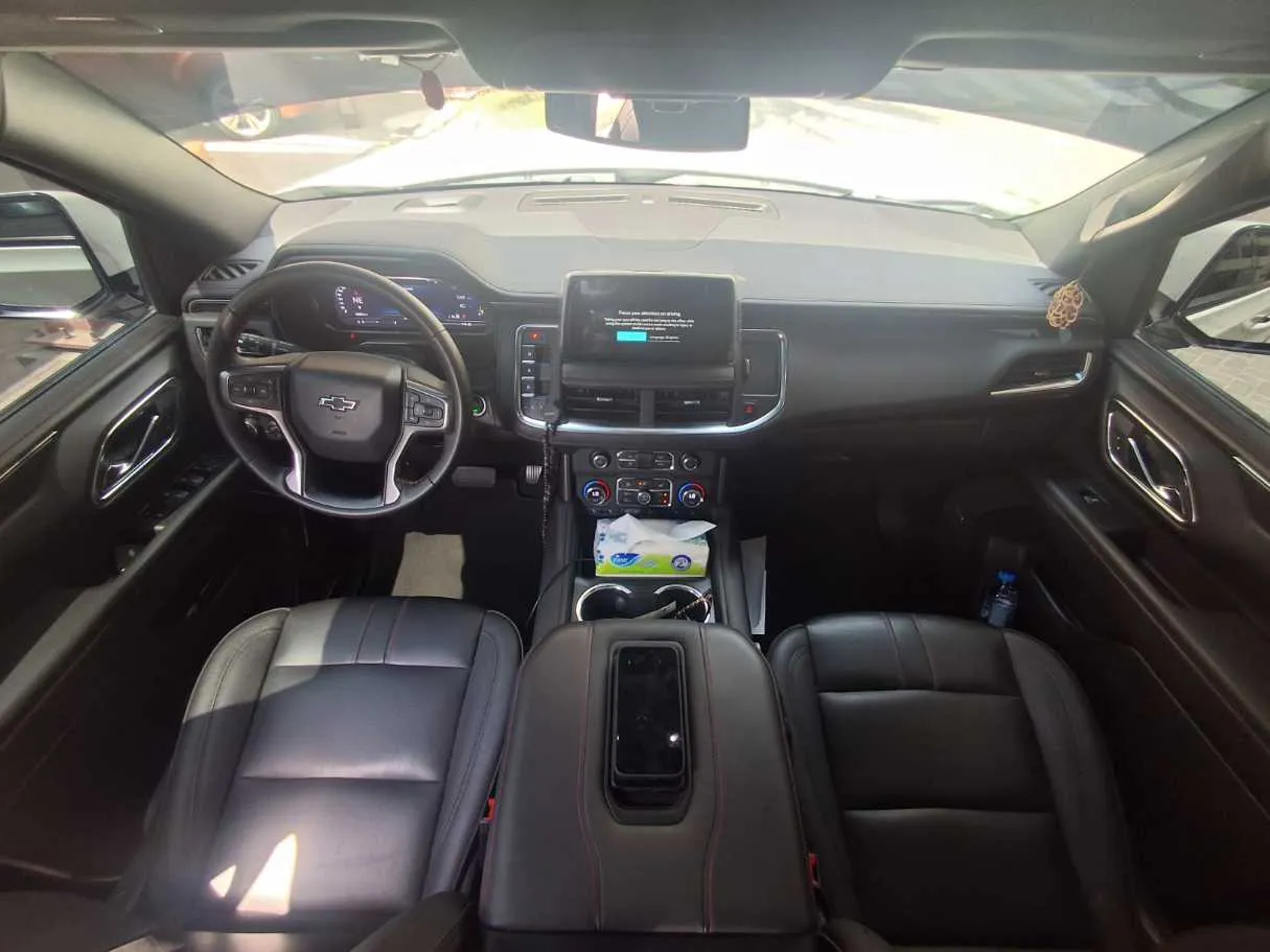 Car image 15