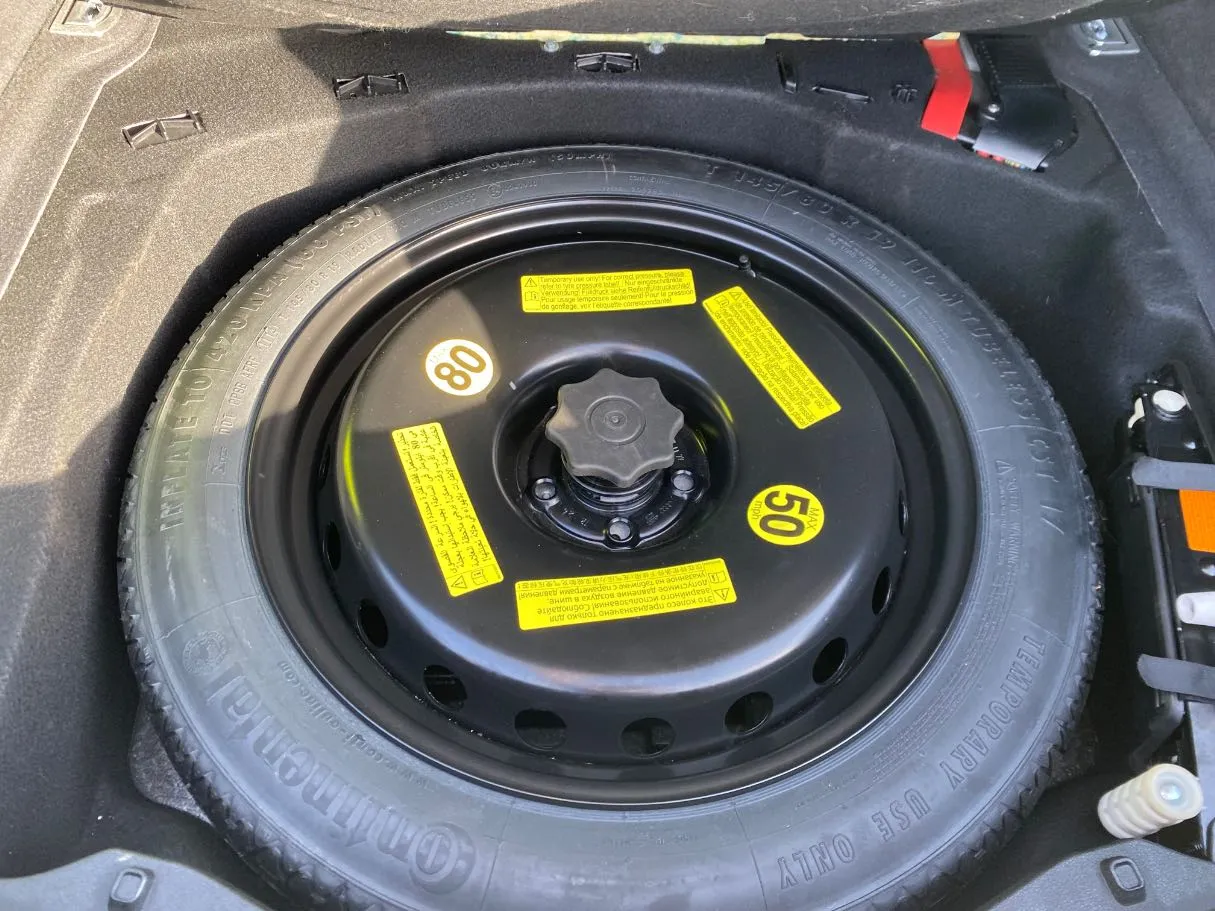 Car image 33