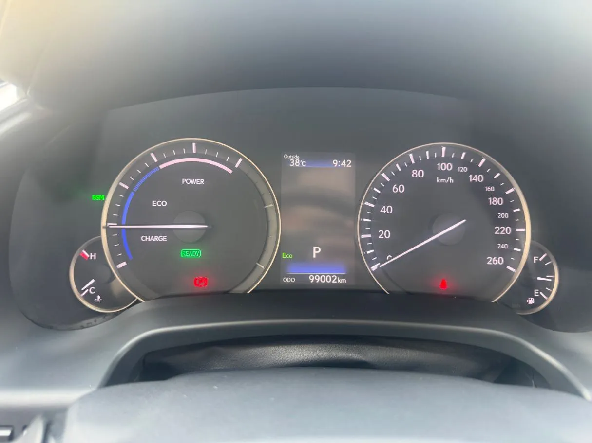 Car image 18