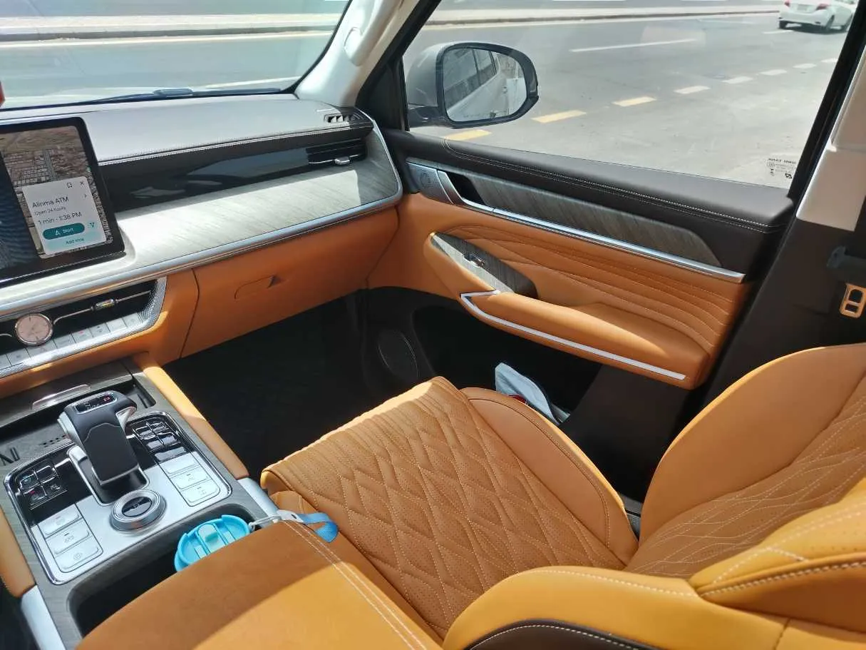 Car image 30