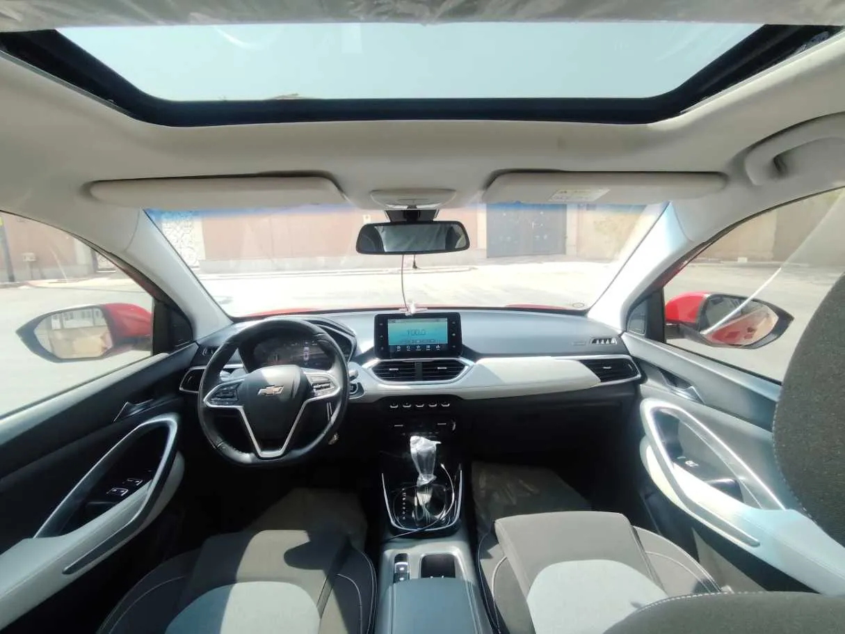 Car image 17