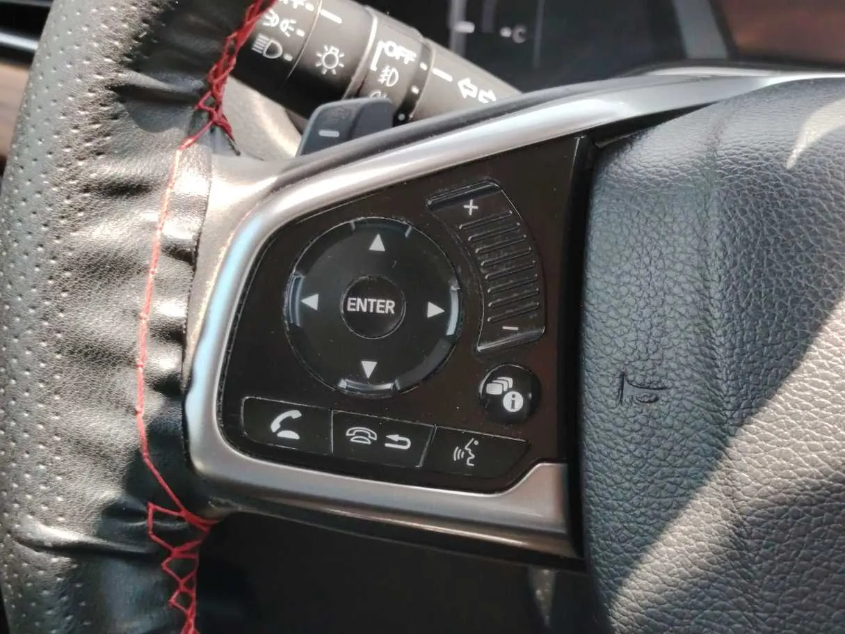 Car image 28
