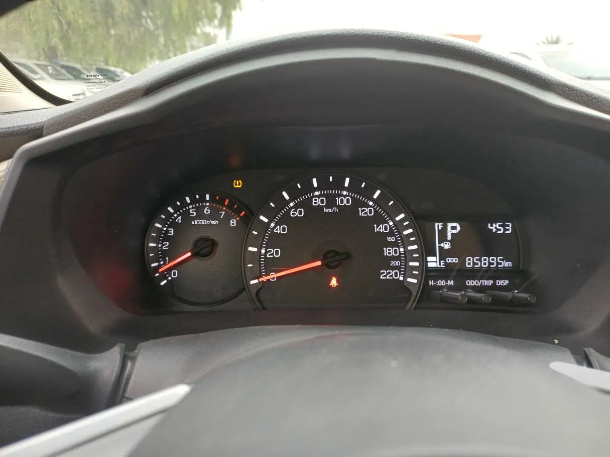 Car image 19