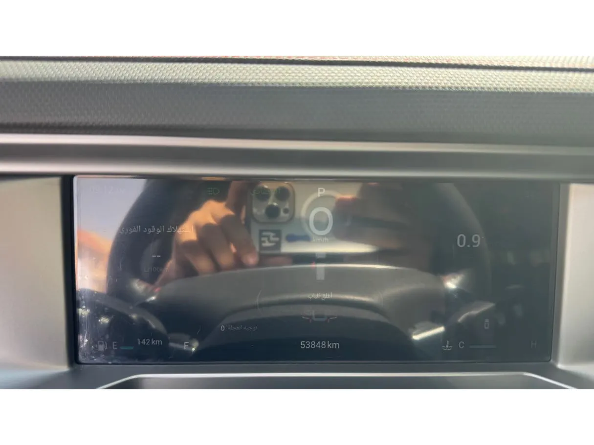Car image 19