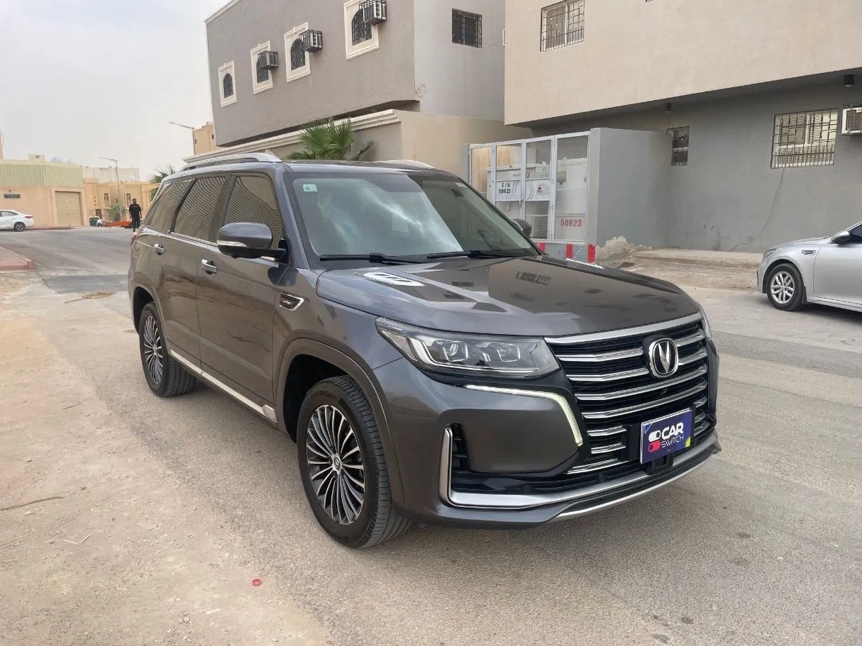 Car image 3